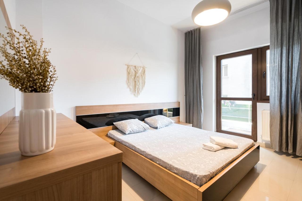 Modern & Spacious Apartment - Prime Location Near Bucharest'S Old Town Exterior foto