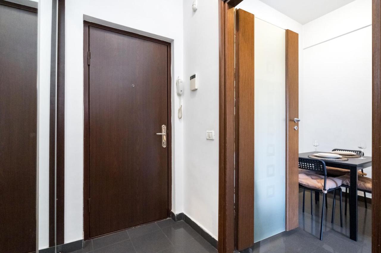 Modern & Spacious Apartment - Prime Location Near Bucharest'S Old Town Exterior foto